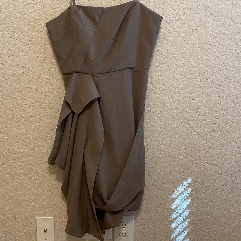 EUC BCBGMaxAzria RUNWAY Strapless Olive Strapless Draped Dress Size 8